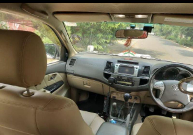 Toyota Fortuner 2.8 4x4 MT 2017