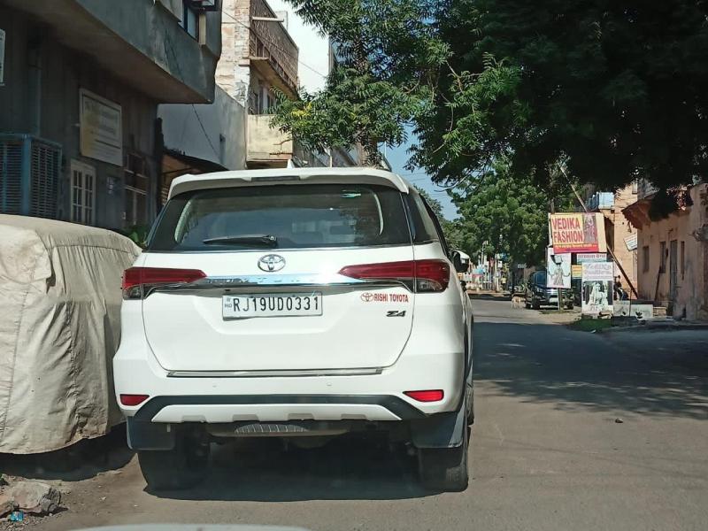 Toyota Fortuner 2.8 4x4 MT 2017