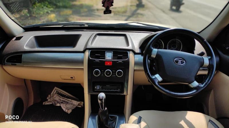 Tata Safari Storme 2.2 EX 4X2 2012