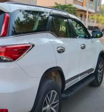 Toyota Fortuner 2.8 4x4 AT 2019