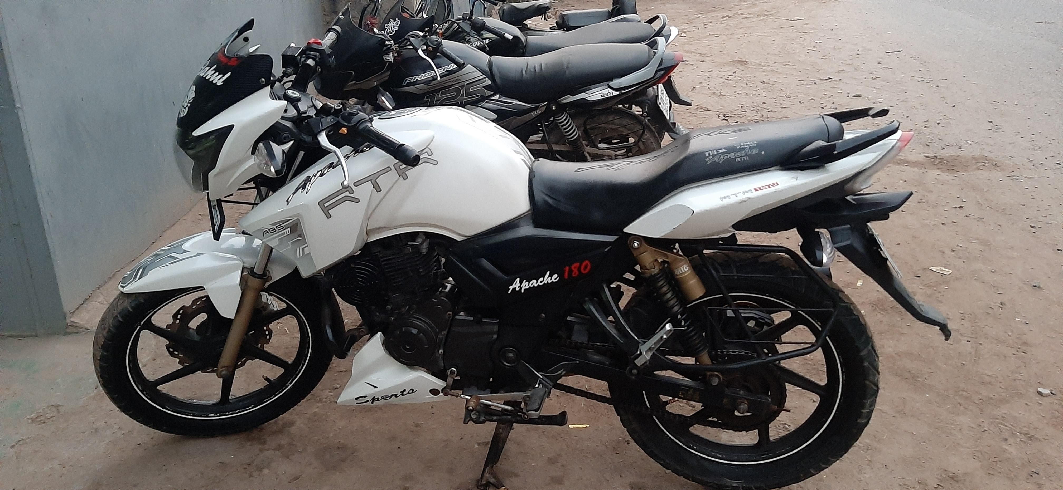 Used TVS Apache RTR 180cc ABS 2014 Model Bike for Sale in Delhi