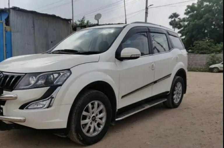 Mahindra XUV500 W6 2016