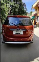 Mahindra XUV500 W10 2015