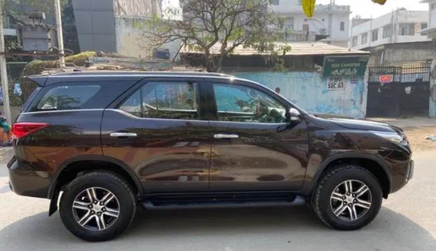 Toyota Fortuner 2.8 4x2 MT 2017