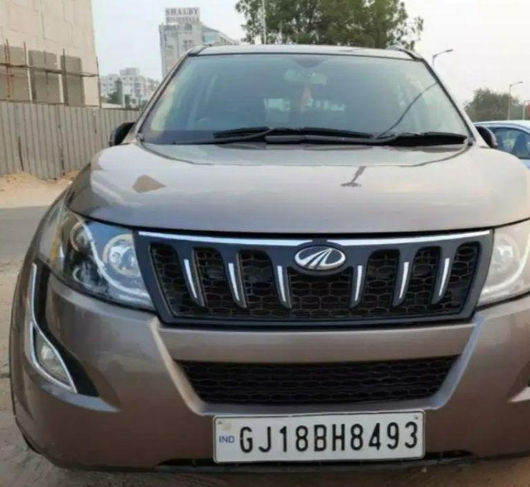 Mahindra XUV500 W10 AT 2018