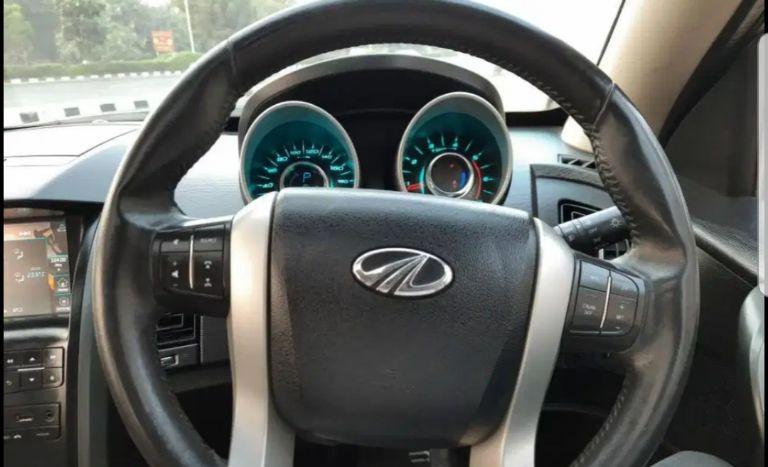 Mahindra XUV500 W10 AT 2018