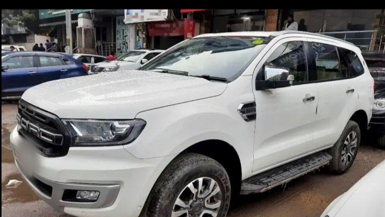 Ford Endeavour Titanium 2.2 4x2 AT 2017