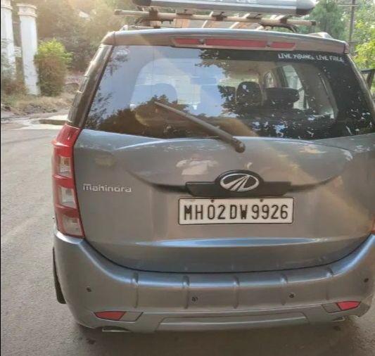 Mahindra XUV500 W4 2015