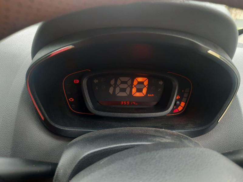 Renault KWID 1.0 RXT 2017