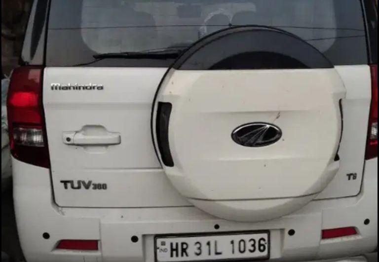 Mahindra TUV300 T8 2016