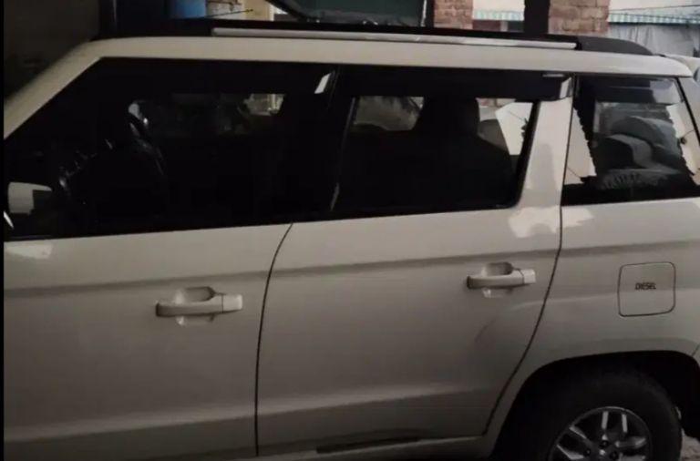 Mahindra TUV300 T8 2016