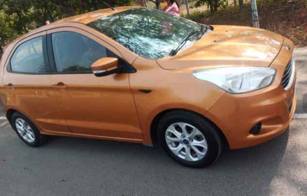 Ford Figo 1.5D TITANIUM MT 2015