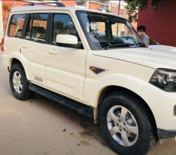 Mahindra Scorpio S10 4WD AT 2016