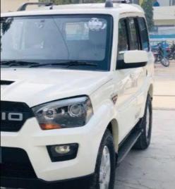 Mahindra Scorpio S10 4WD AT 2016