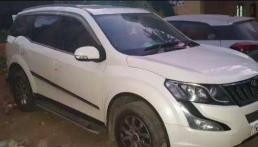 Mahindra XUV500 W10 2016