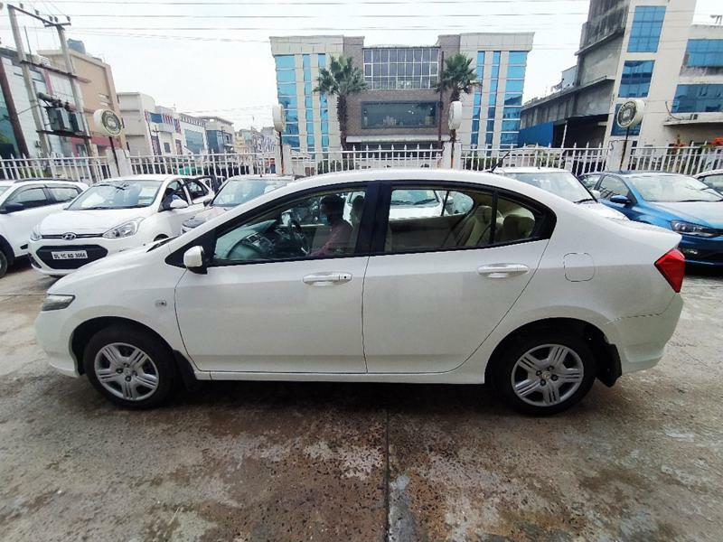 Honda City E i-VTEC 2012
