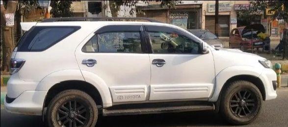 Toyota Fortuner 2.5 4x2 AT TRD Sportivo 2015