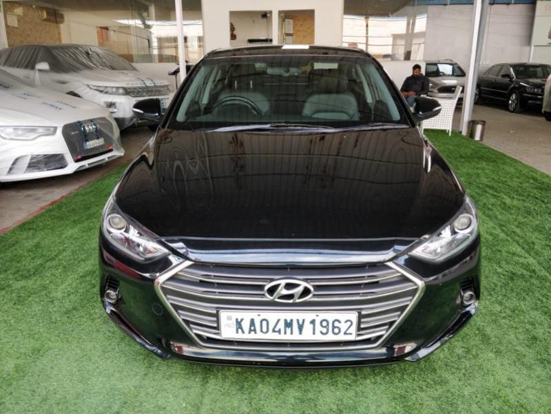 Hyundai Elantra 2.0 SX (O) AT 2018