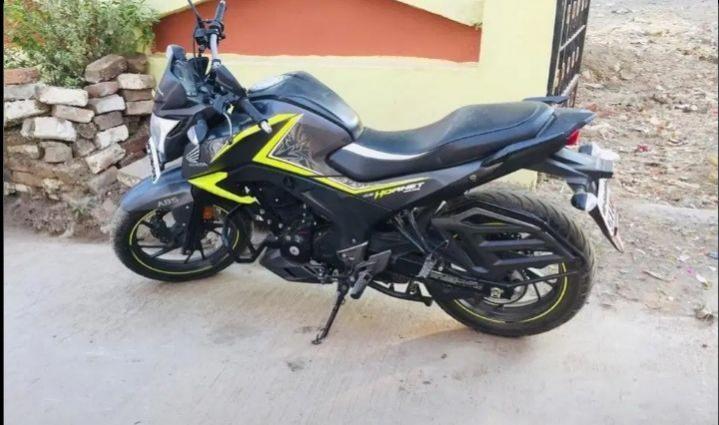 Honda CB Hornet 160R CBS 2018