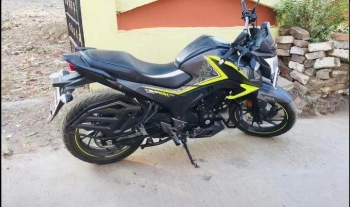 Honda CB Hornet 160R CBS 2018