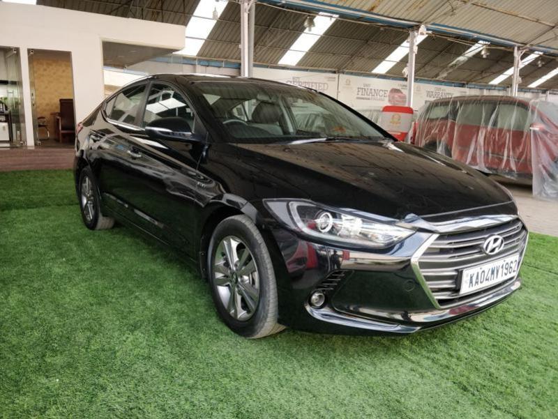 Hyundai Elantra 2.0 SX (O) AT 2018