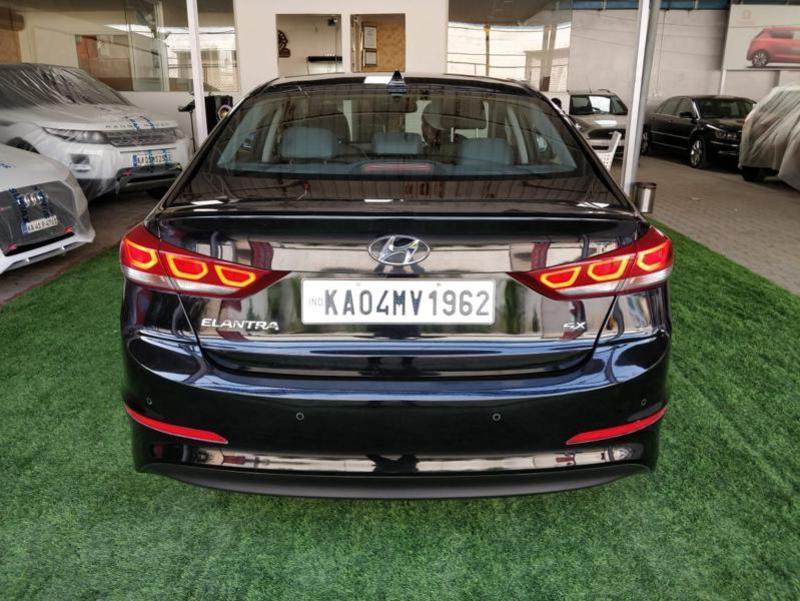 Hyundai Elantra 2.0 SX (O) AT 2018