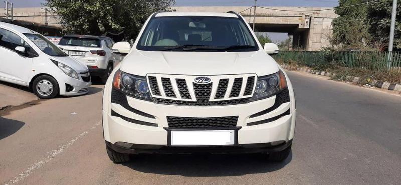 Mahindra XUV500 W8 4WD 2012