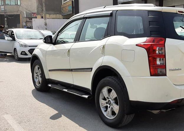 Mahindra XUV500 W8 4WD 2012