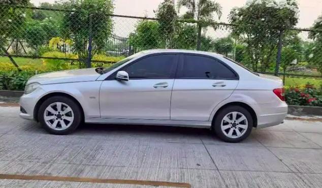 Mercedes-Benz C-Class 220 BlueEfficiency 2012