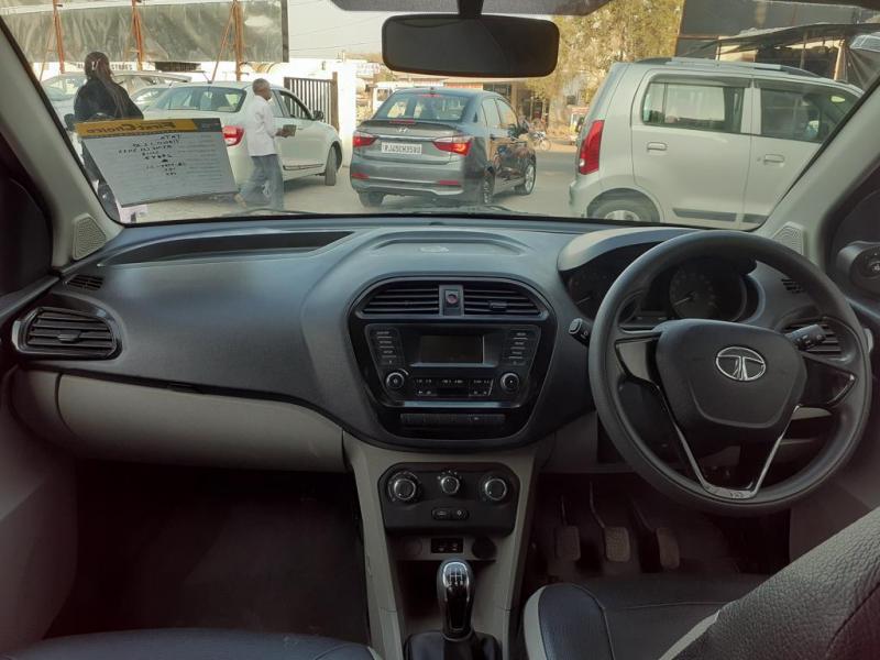 Tata Tiago Revotron XT 2018