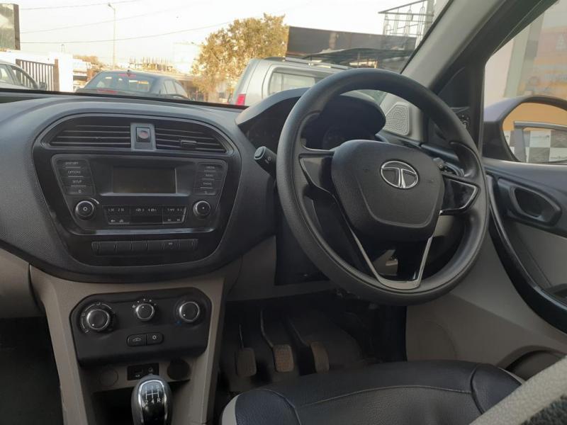 Tata Tiago Revotron XT 2018