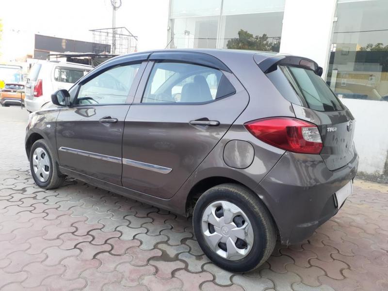 Tata Tiago Revotron XT 2018