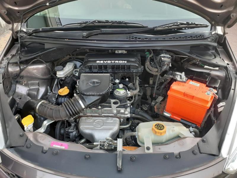 Tata Tiago Revotron XT 2018