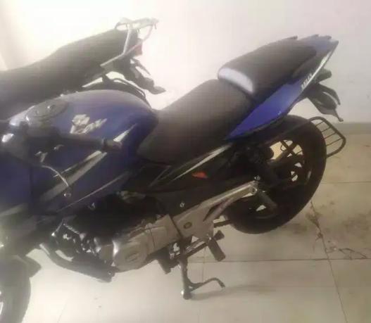 Bajaj Pulsar 180cc 2014