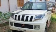 Mahindra TUV300 T10 2018