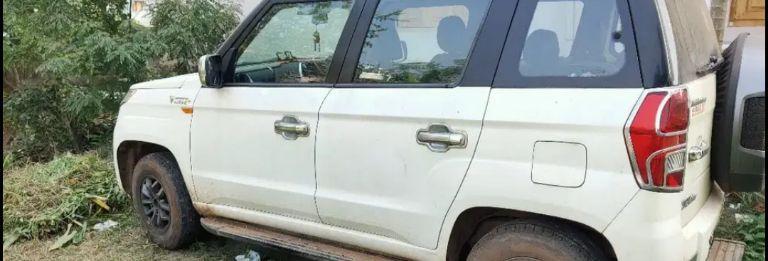 Mahindra TUV300 T10 2018