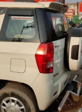 Mahindra TUV300 T6 Plus 2017