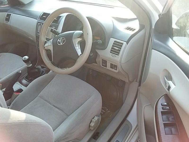 Toyota Corolla Altis 1.8 G 2011