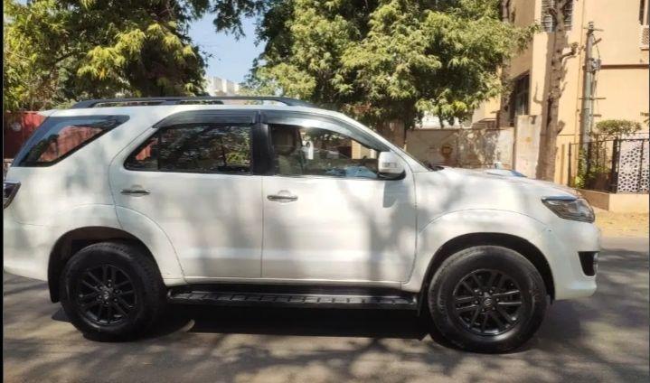 Toyota Fortuner 3.0 4x2 MT 2015