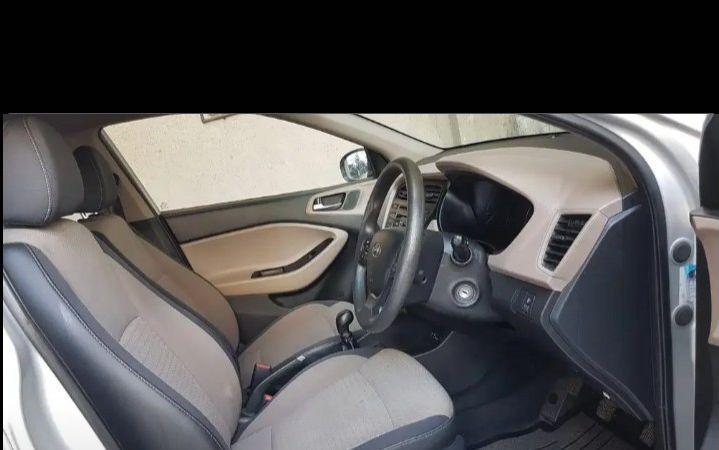 Hyundai i20 Sportz 1.4 (O) 2015