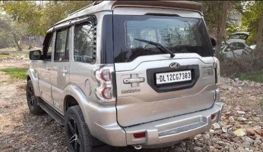 Mahindra Scorpio S6 Plus 2015