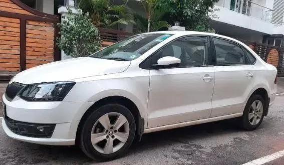 Skoda Rapid 1.6 MPI STYLE AT 2020