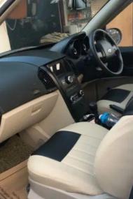 Mahindra XUV500 W4 2017