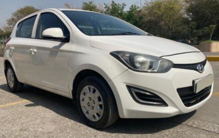 Hyundai i20 sportz ABS crdi 2012