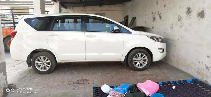 Toyota Innova Crysta 2.4 G 8 STR 2018