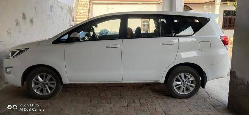 Toyota Innova Crysta 2.4 G 8 STR 2018
