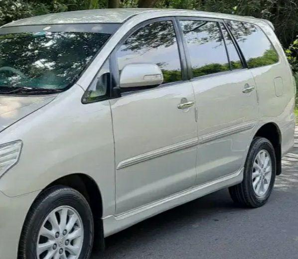 Toyota Innova 2.5 G 2012