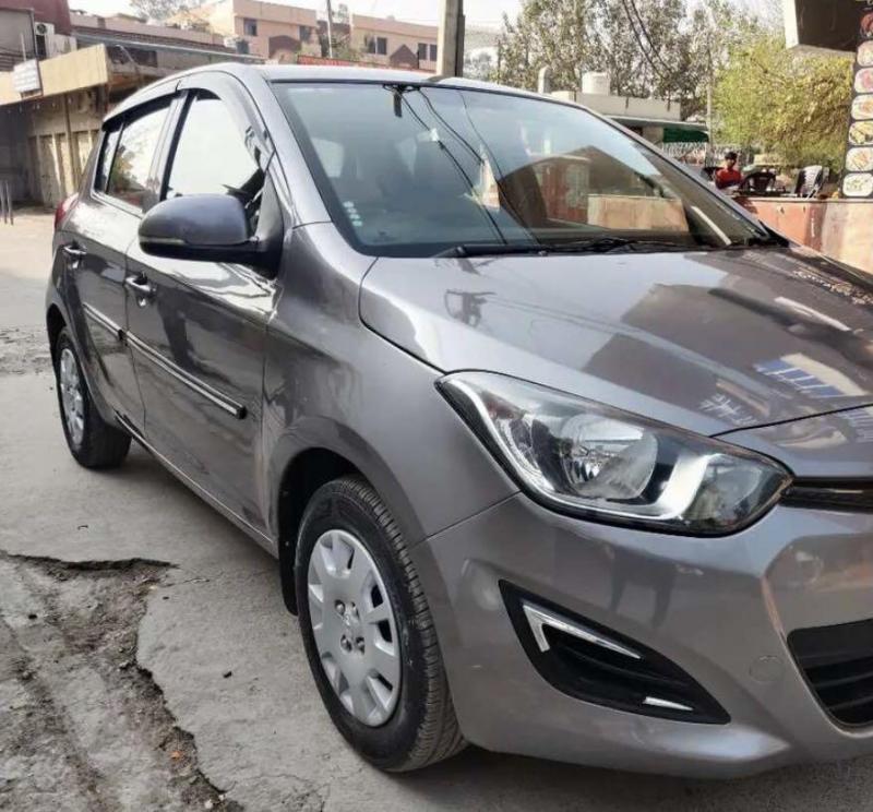 Hyundai i20 Magna 1.2 (O) 2014