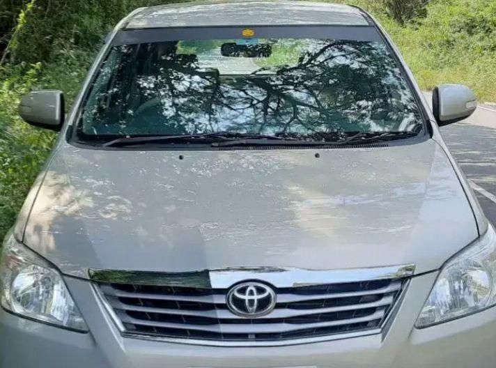 Toyota Innova 2.5 G 2012