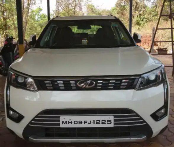 Mahindra XUV300 W8 Diesel 2019
